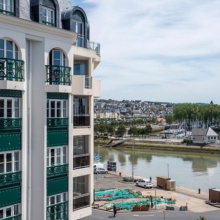 Sowell Hotels Le Beach Trouville-sur-Mer Kültér fotó