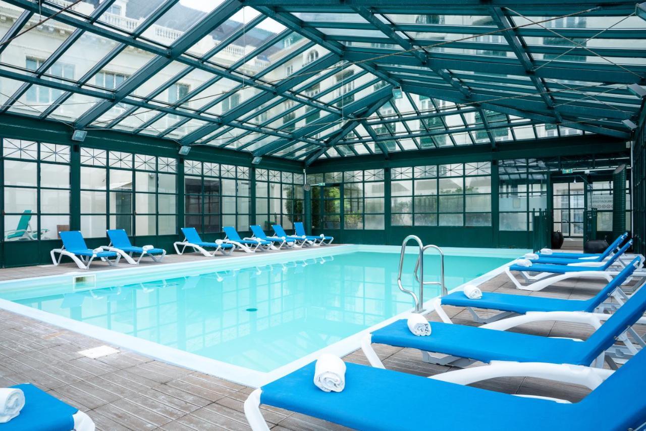Sowell Hotels Le Beach Trouville-sur-Mer Kültér fotó