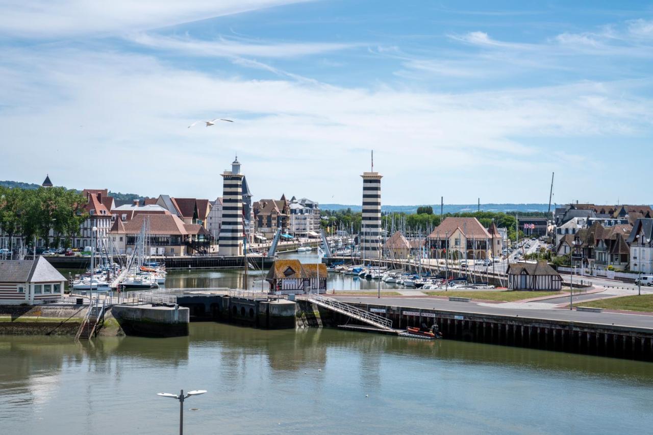 Sowell Hotels Le Beach Trouville-sur-Mer Kültér fotó