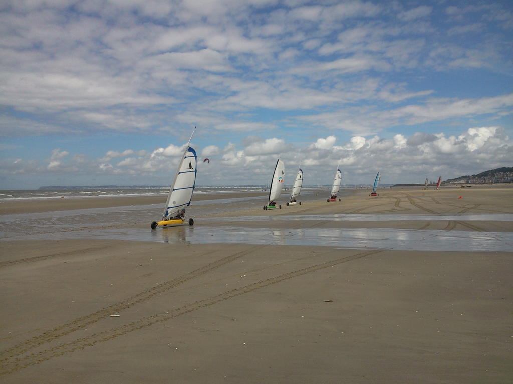 Sowell Hotels Le Beach Trouville-sur-Mer Kültér fotó
