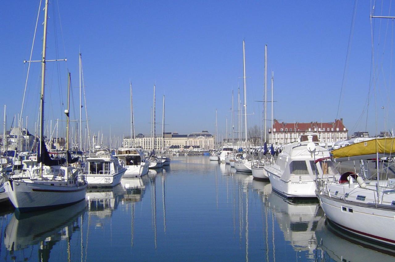 Sowell Hotels Le Beach Trouville-sur-Mer Kültér fotó